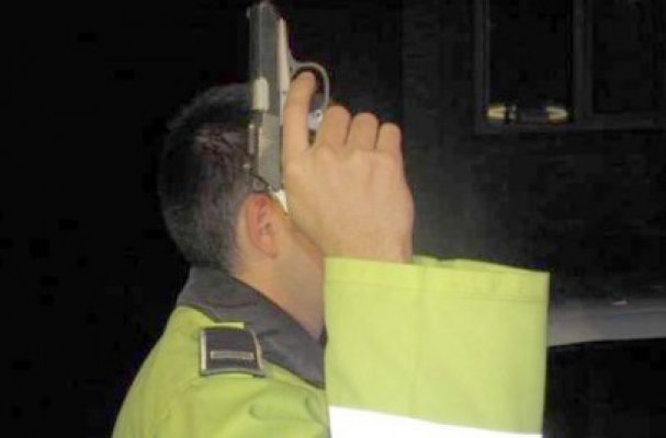 A fost arestat tânărul care a pus poliţiştii pe jar: s-au folosit focuri de armă pentru a-l scoate din trafic
